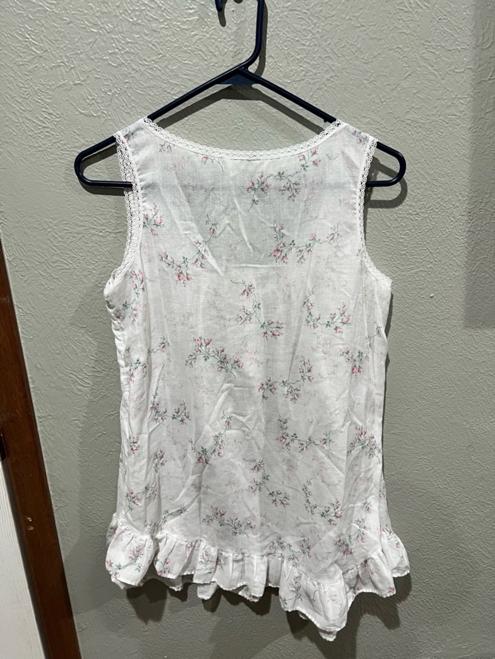 Sleeveless Floral Cotton Chemise Nightdress - White with Pink Floral Vintage - Picture 3 of 3